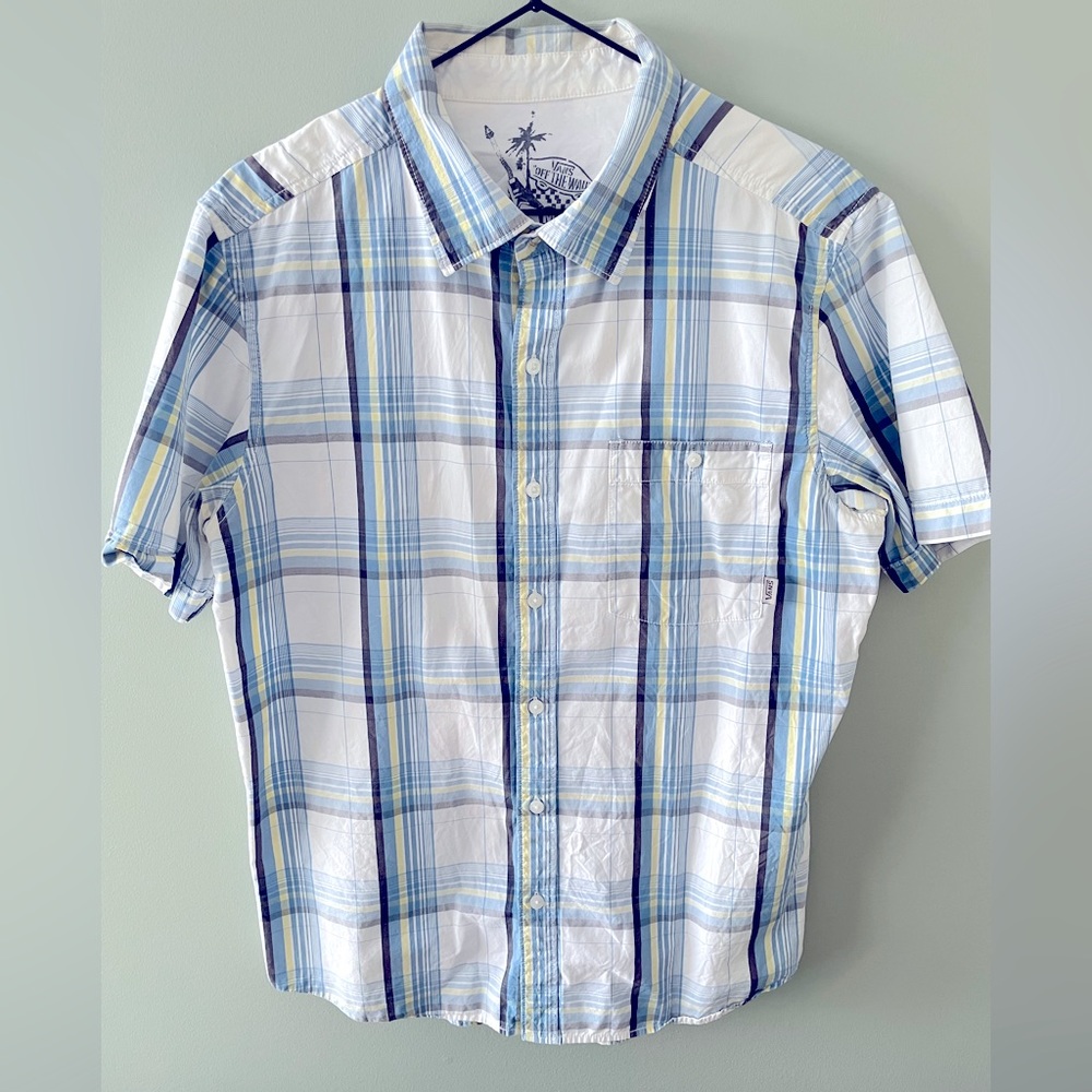 Vans Off The Wall Short Sleeve / Casual dress shirt.